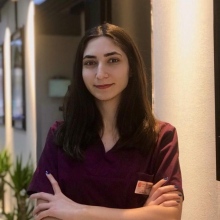 Dt. Esra Bal