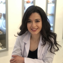 Uzm. Dt. Özge Yılmaz Seçkin