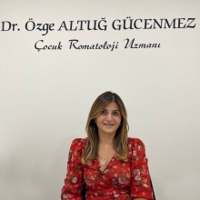Doç. Dr. Özge Altuğ Gücenmez fotoğraf 1