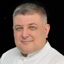 Op. Dr. Hakan Kılavuz