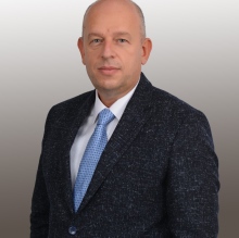 Prof. Dr. Uluç Yiş fotoğraf 1