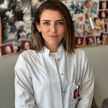 Op. Dr. Nihal Erdoğan fotoğraf 1