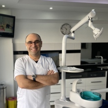 Dt. Cüneyt Postacı