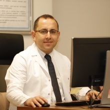Op. Dr. Ömer Dai fotoğraf 1