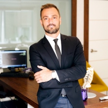Op. Dr. Arda Çınar