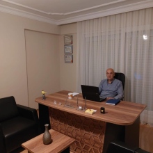 Uzm. Dr. Uğur Gönenç fotoğraf 1