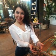 Dyt. Esra Abut