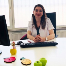 Uzm. Dyt. Ayşe Zeybek Özlü