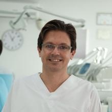 Dt. Cenk Demir