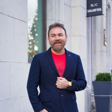 Op. Dr. Özer Kavalcıoğlu