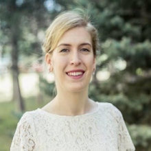Dr. Dt. Begüm Ulaşan