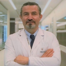 Op. Dr. Hüseyin Akyıldız