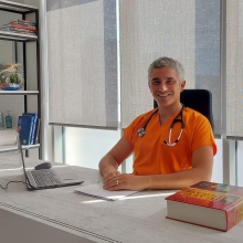 Uzm. Dr. Hüseyin Onur Şahin fotoğraf 1