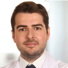 Op. Dr. Atakan Ezici