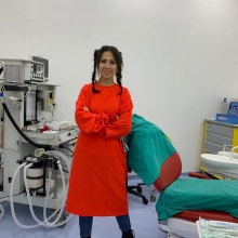 Dr. Dt. Ece Öztoprak fotoğraf 1