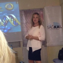 Dr. Deniz Aracı