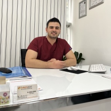 Dt. Gökhan Özgür