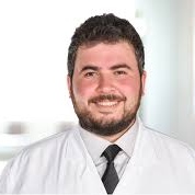 Uzm. Dt. Oğuz Senek fotoğraf 1