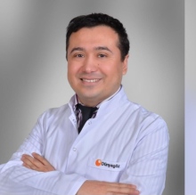 Op. Dr. Asım Kayıklık