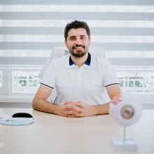 Op. Dr. Ömer Takeş