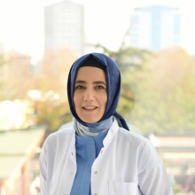 Dr. Dt. Ayşe Derya Bayat