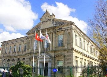 Özel Balat Or-Ahayim Musevi Hastanesi