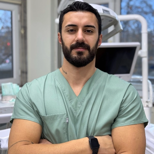 Dt. Burakcan Erden