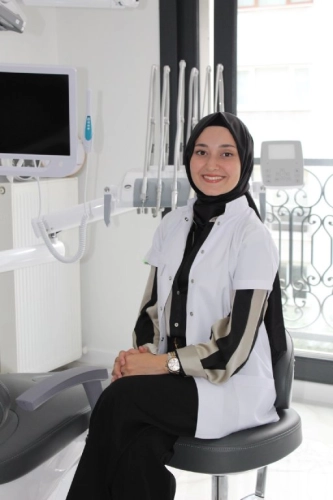 Dt. Rabia Zeynep Tokdemir Sel