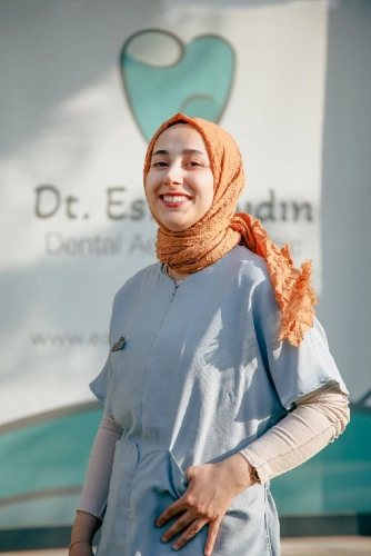 Dt. Esra Aydın