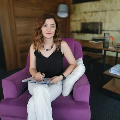 Klinik Psikolog Ece Şahin