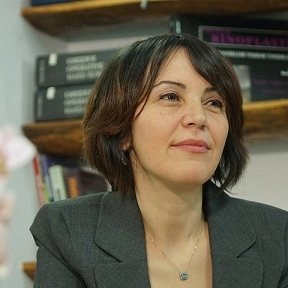 Op. Dr. Yağmur Reyyan Erol