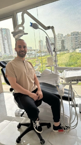 Dt. Şiyar Akyol